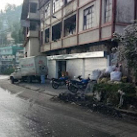 Hotel Himalayan Queen , Darjeeling Дарджилинг Екстериор снимка